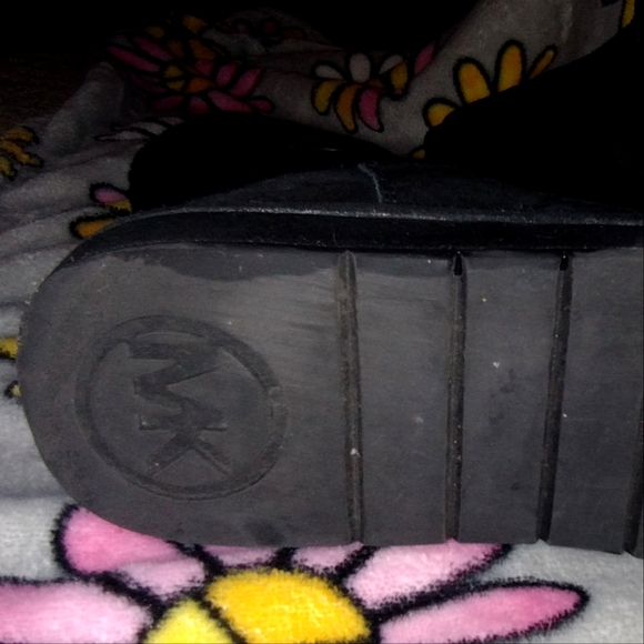 Michael Kors black ankle boots - Picture 6 of 8